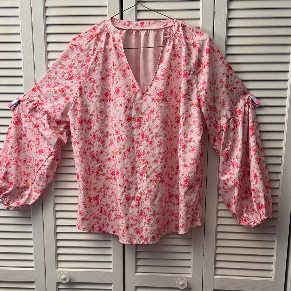 Pink Floral V-Neck Balloon Sleeve Top